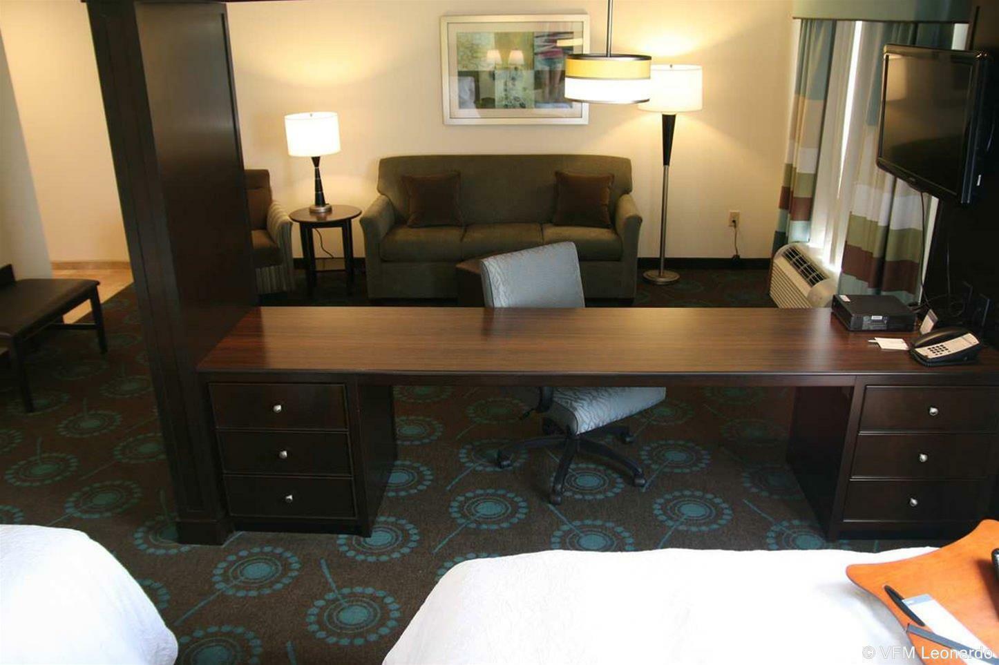Hampton Inn & Suites Wilder חדר תמונה